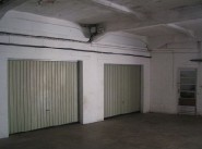Garage / carpark 